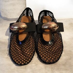 Elegant Black Mesh Women's Shoes with Gold Accent SZ 8.5